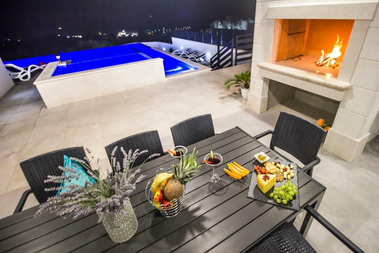 Villa Lacus Makarska Exteriör bild